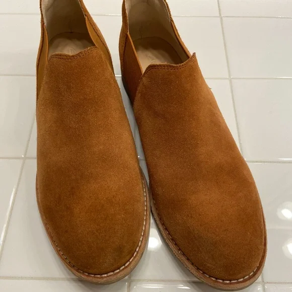 Sold - Picture 1 of 5